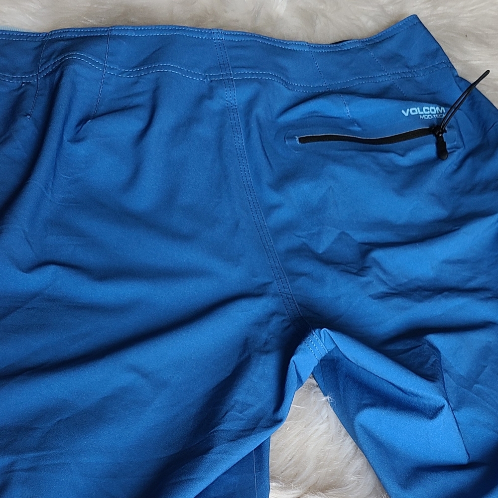 Volcom Swim Trunks - Picture 7 of 7